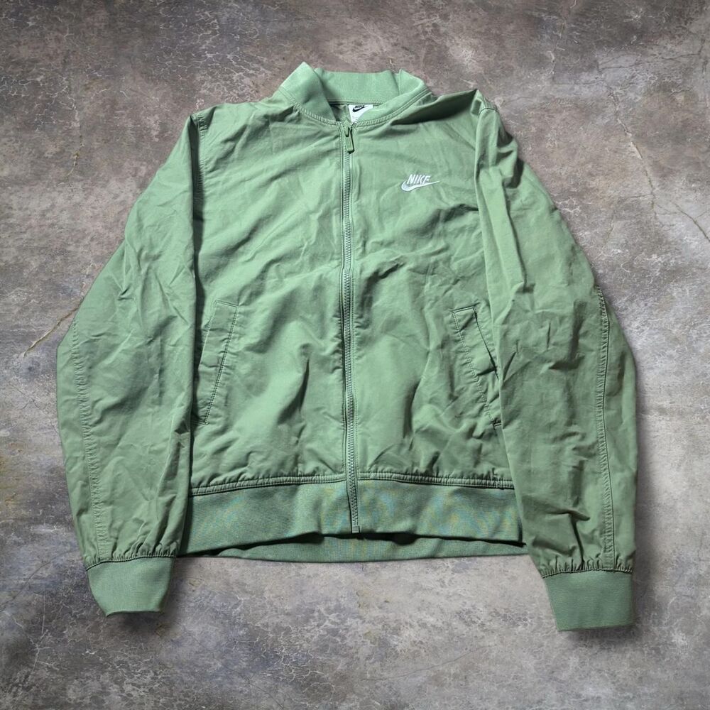 Nike Bomber Jacket Men’s Light Olive Small Club Woven Full Zip Swoosh Streetwear